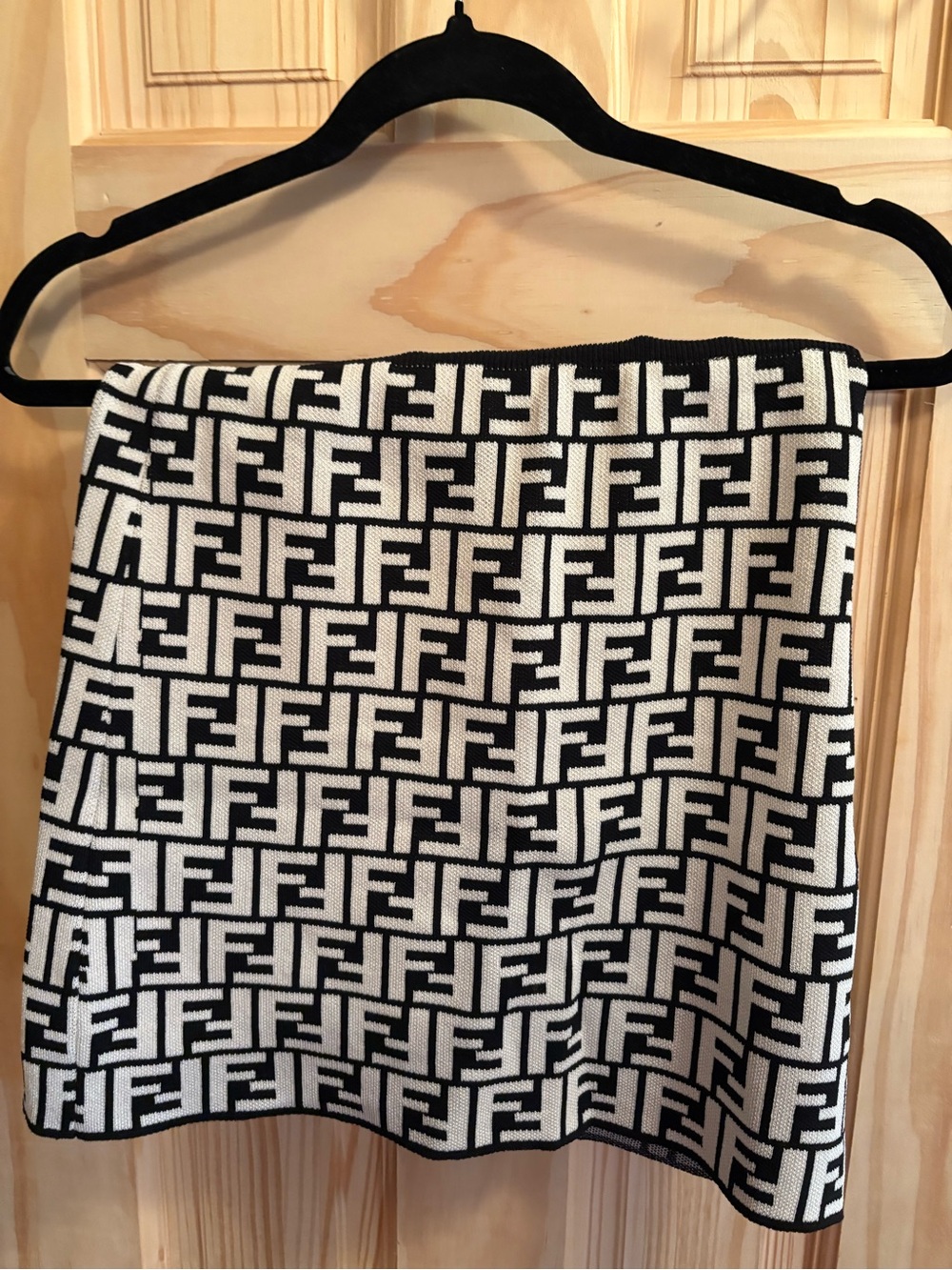 FASHION Black & White Logo Knit Tank and Mini Skirt set - Picture 5 of 6
